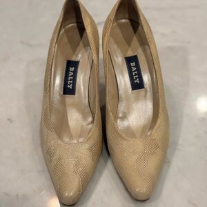 Bally Women's Chic Tan Snakeskin Heels